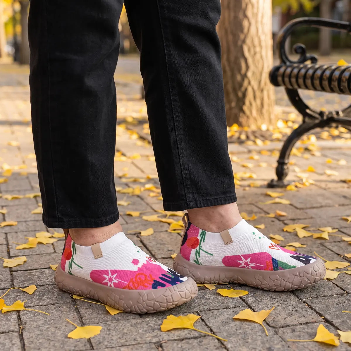 Cloud Step Pink Graffiti lifestyle