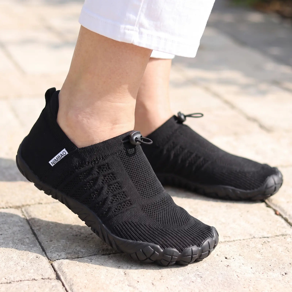 Vela Black lifestyle